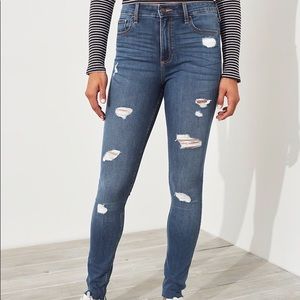Ripped Highwaisted Skinny Jeans Hollister